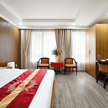 The River Park Hotel Хошимін Екстер'єр фото