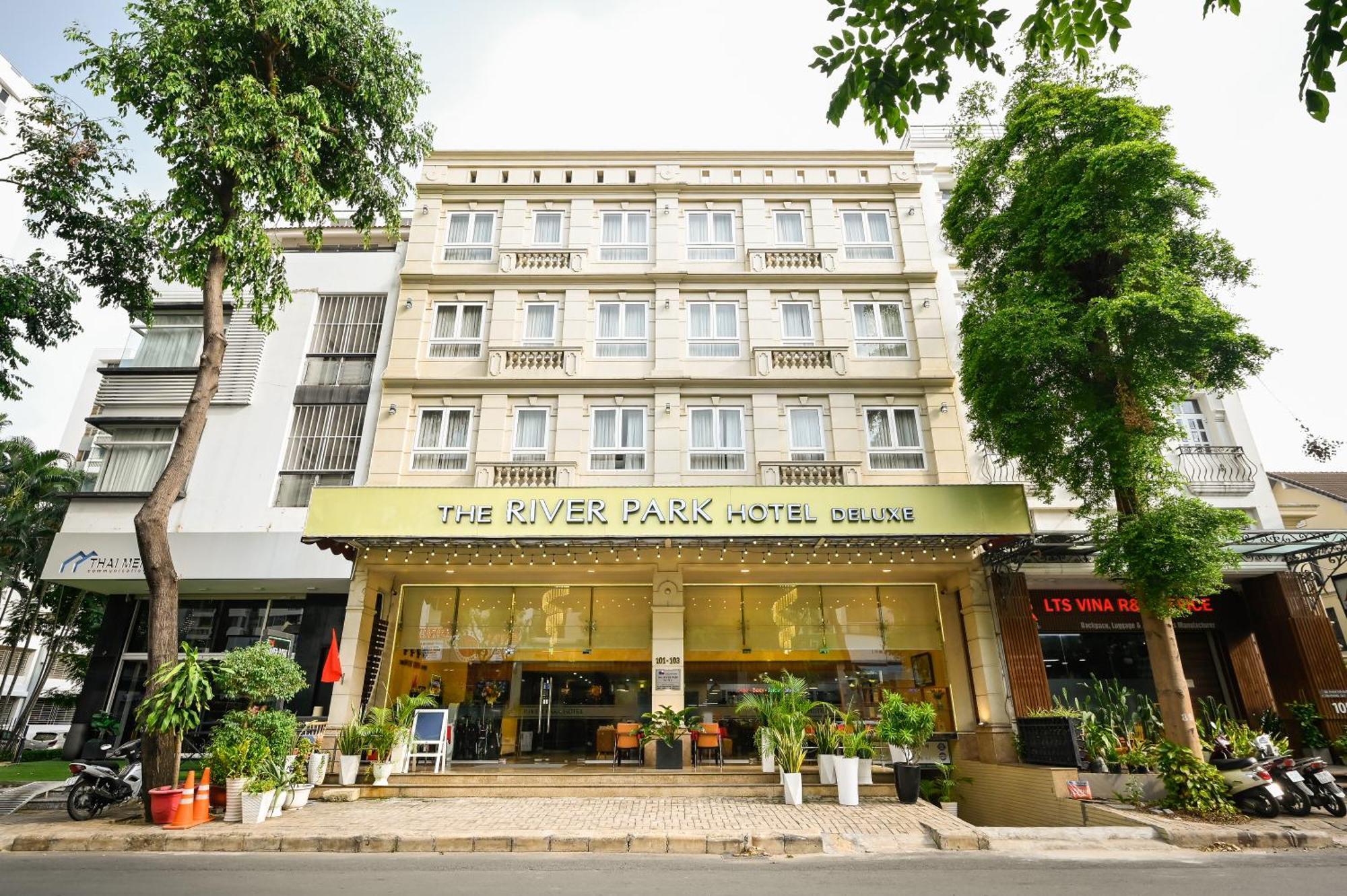 The River Park Hotel Хошимін Екстер'єр фото