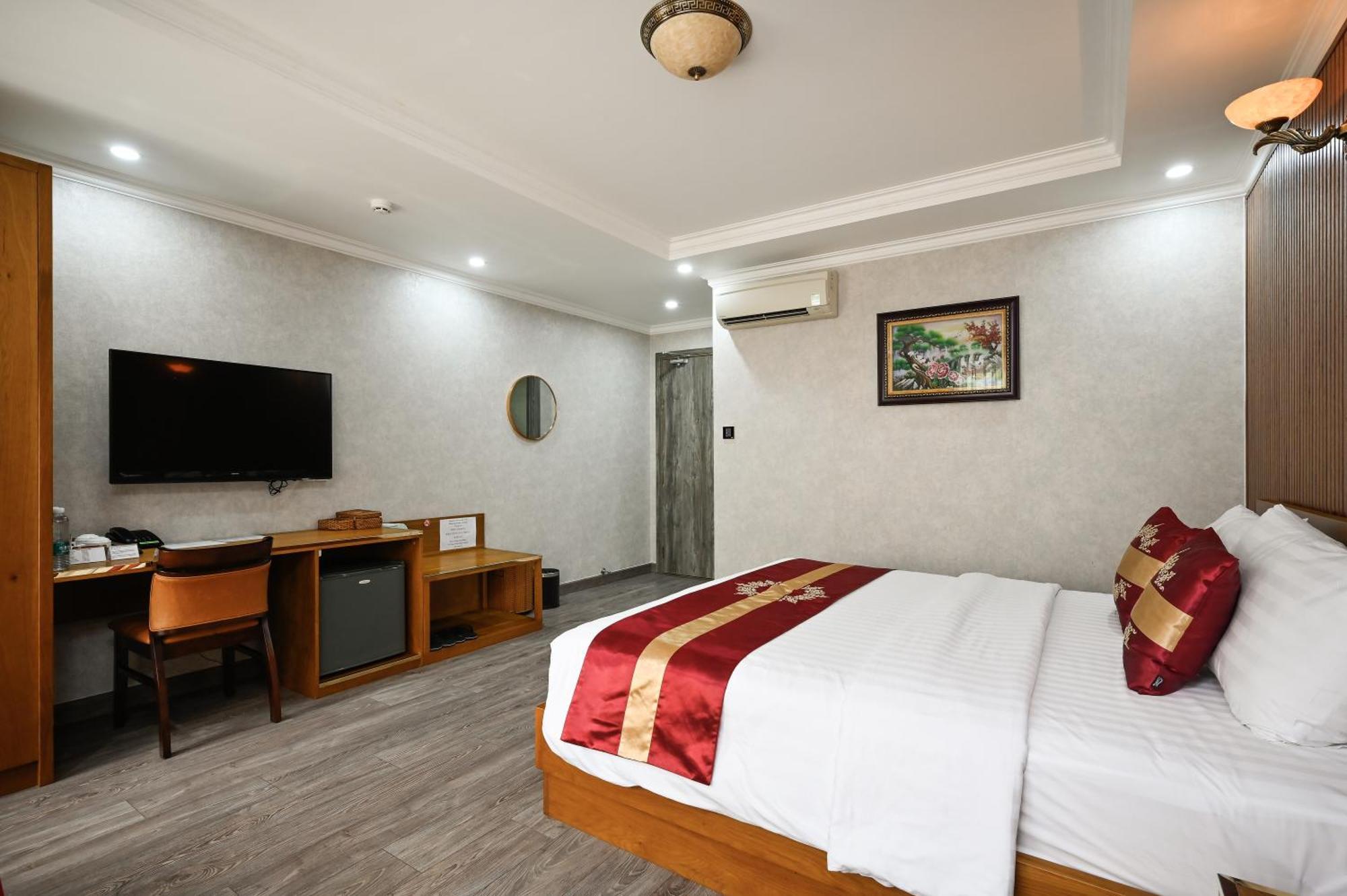 The River Park Hotel Хошимін Екстер'єр фото