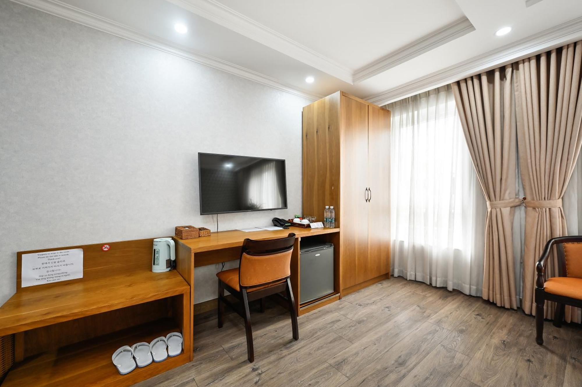 The River Park Hotel Хошимін Екстер'єр фото