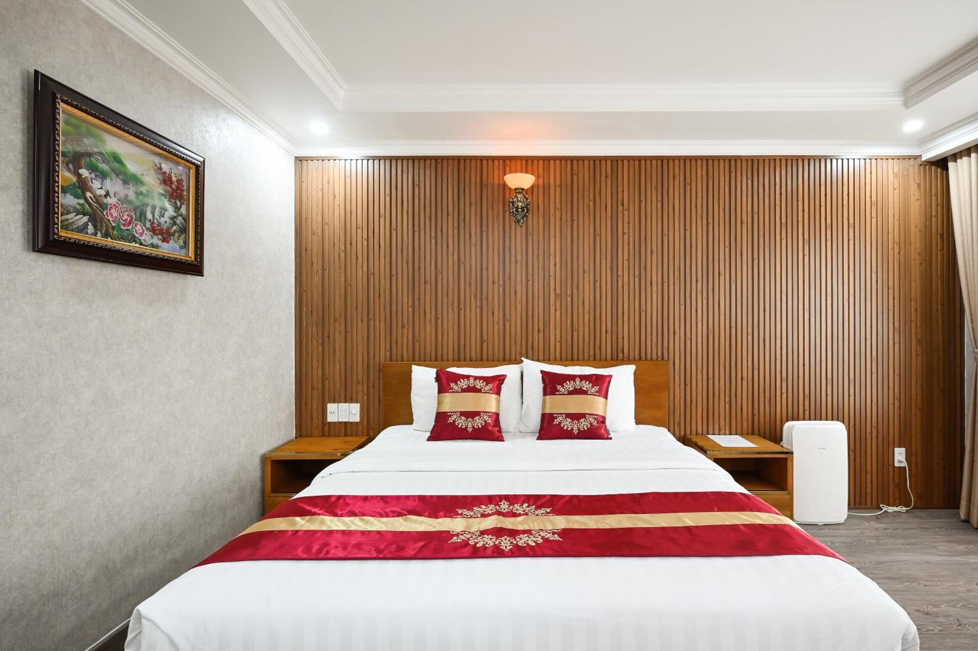 The River Park Hotel Хошимін Екстер'єр фото